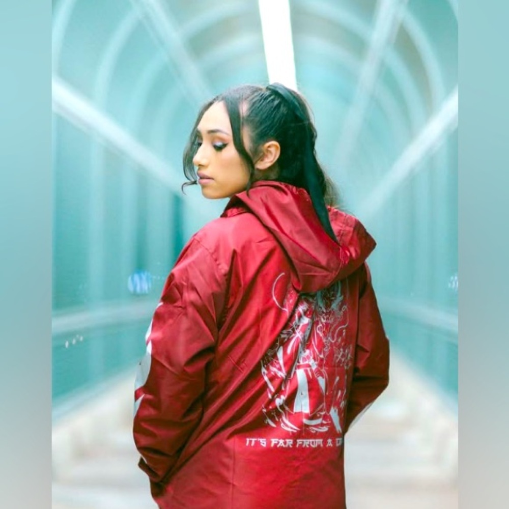 Valeza Lifestyle Anime Streetwear Lightweight Jacket Size Medium